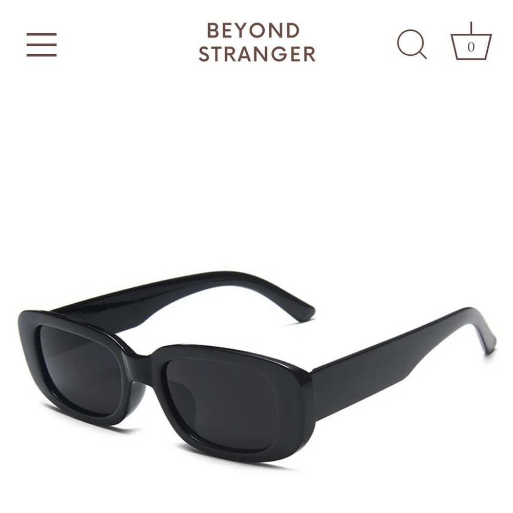 NEW Beyond Stranger The Jeane - Black